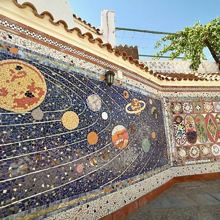 Casa Cueva Los Mosaicos กวาดิกซ์ ภายนอก รูปภาพ